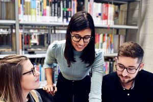 Die Bibliothek der Hochschule Ludwigshafen steht Ihnen jederzeit zur freien Verfügung.